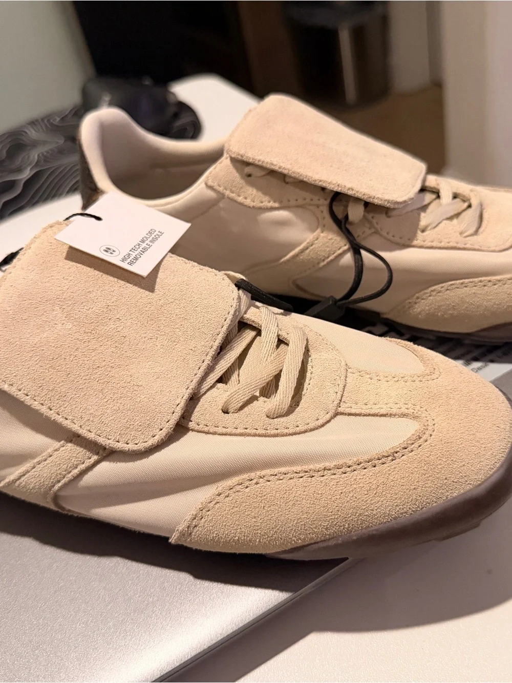 ZARA Women’s Beige Suede-Trim Sneakers - Picture 6 of 6